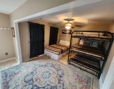 4 BR Retreat and Comfort & Sleeps 20+